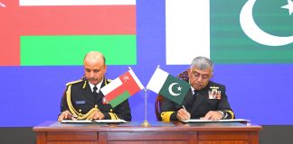 COMMANDER ROYAL NAVY OF OMAN CALLS ON CHIEF OF THE NAVAL STAFF ADMIRAL MUHAMMAD NAVEED ASHRAF AT NAVAL HQ IN ISLAMABAD