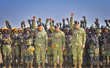 PAK NAVAL CHIEF (CNS) Admiral Muhammad Naveed Ashraf Successfully Visited The Forward Posts In Creeks Area Of Sacred Country PAKISTAN